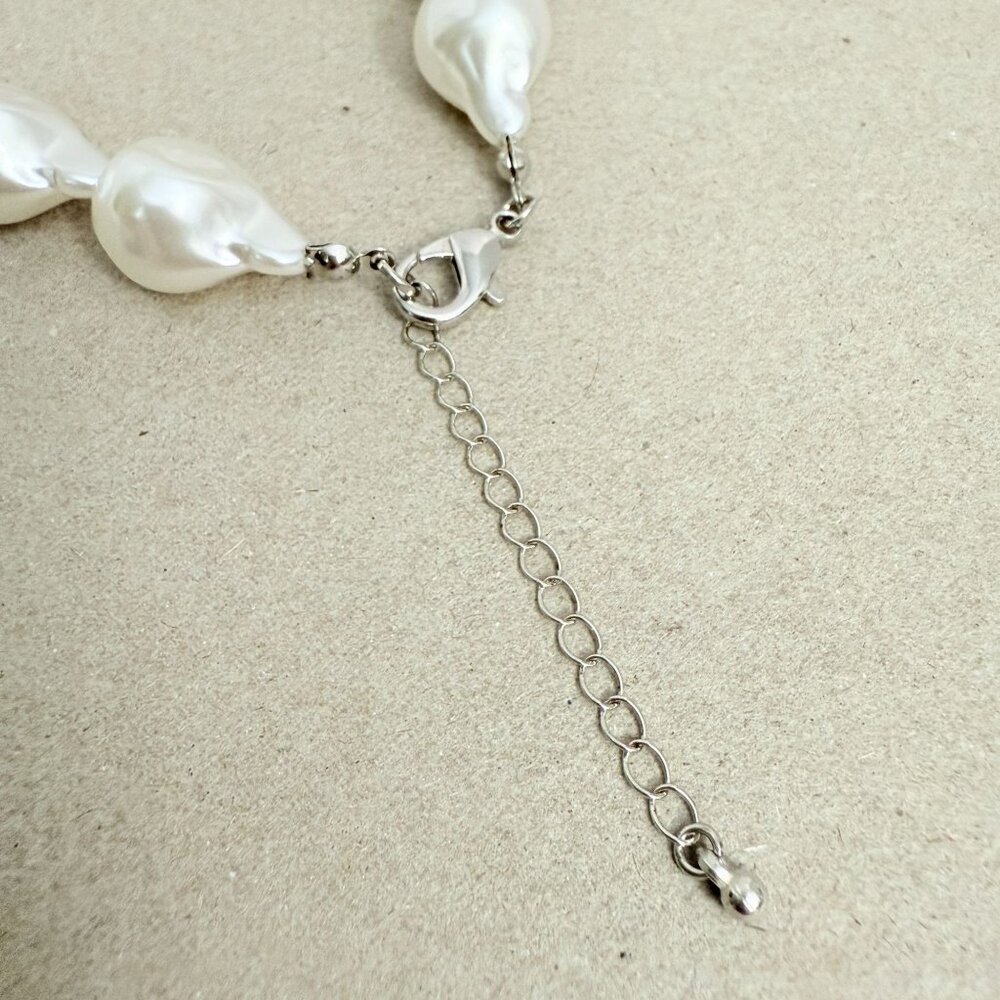 Jardin Baroque Faux Pearl Bib Necklace Statement Jewelry Bridal Wedding - Picture 8 of 9